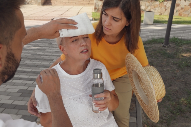 helping seniors avoid heat-related illness